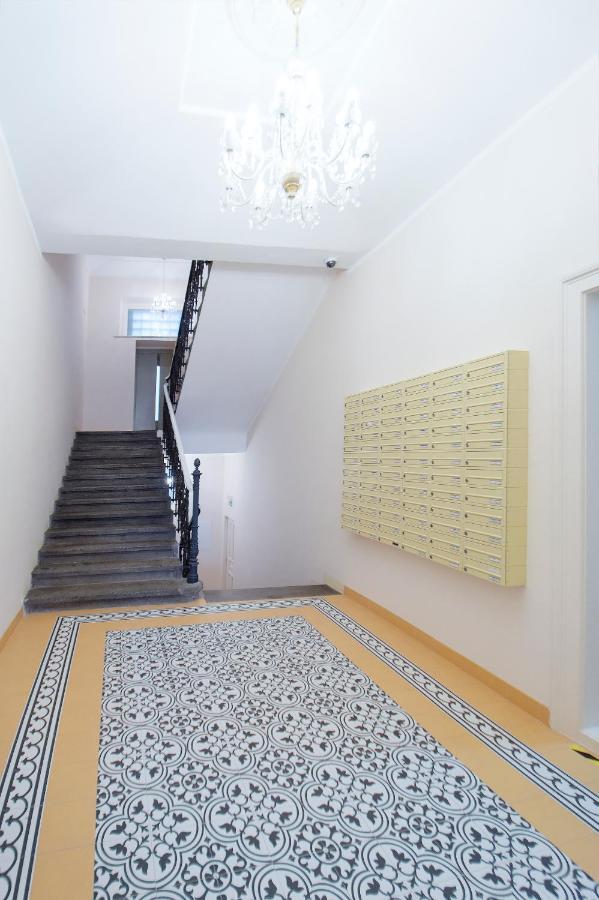 Modern Apartment Spanelska Prague Exterior photo
